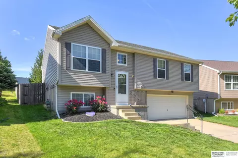 14522 Mormon St, Bennington, NE 68007