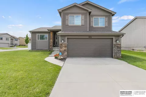 8216 S 190th Ave, Omaha, NE 68135
