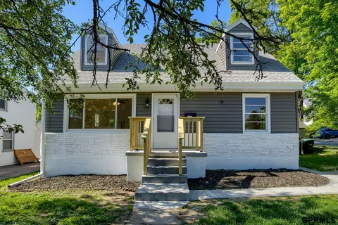 6145 Pratt St, Omaha, NE 68104