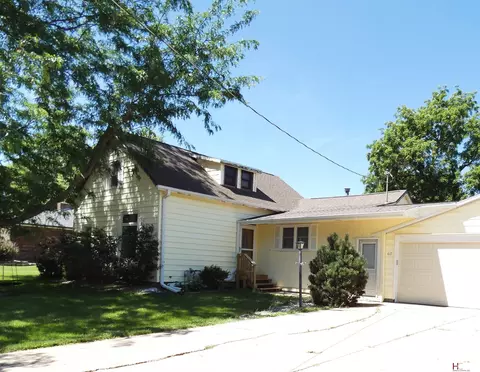 617 Spring St, Friend, NE 68359