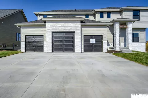 20642 Kansas Ave, Elkhorn, NE 68022