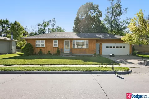 325 Sesame St, Fremont, NE 68025