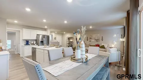 17059 Young St, Bennington, NE 68007 photo 11