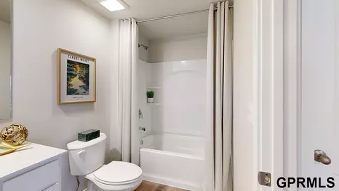 17059 Young St, Bennington, NE 68007 photo 22