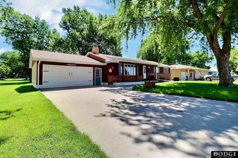 302 S 1st St, Cedar Bluffs, NE 68015