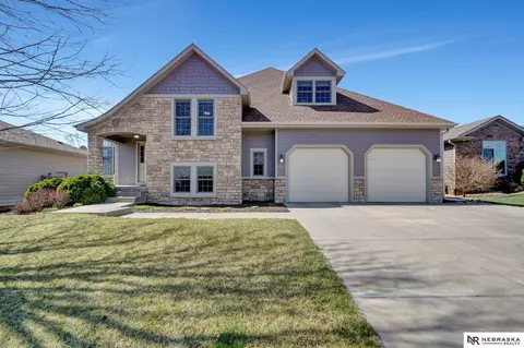 7807 Katrina Ln, Lincoln, NE 68512