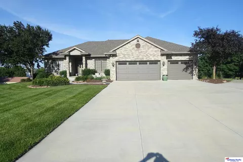 12027 Iva St, Gretna, NE 68028