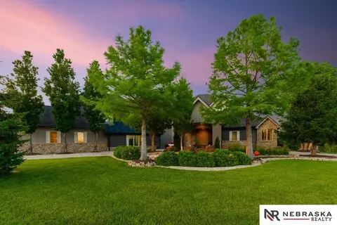 10301 N 184th Cir, Bennington, NE 68007