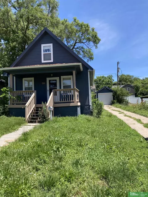 4727 N 42 St, Omaha, NE 68111