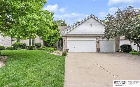 1813 S 179th St, Omaha, NE 68130