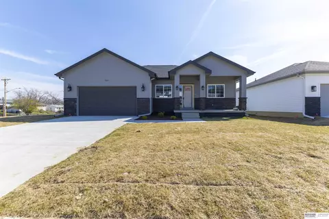 7601 S 34th St, Bellevue, NE 68147