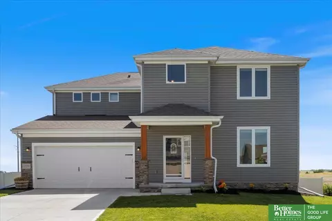 11255 S 114 Ave, Papillion, NE 68046