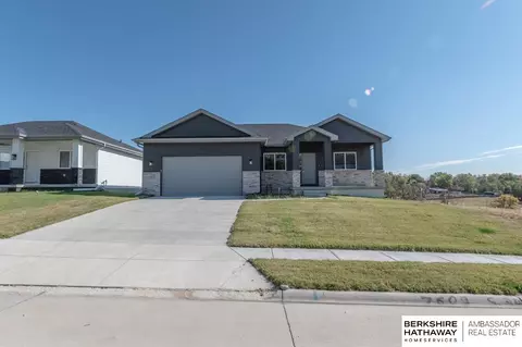 7609 S 34th St, Bellevue, NE 68147