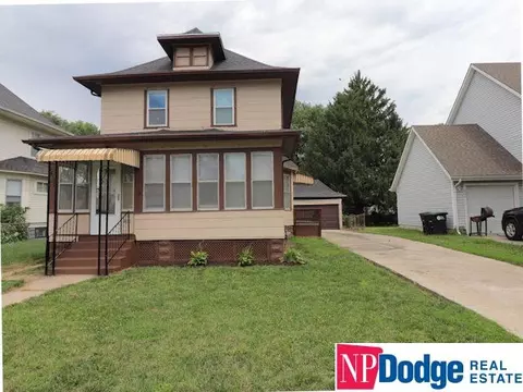 1808 Pinkney St, Omaha, NE 68110