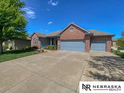 9325 S 172 St, Omaha, NE 68136