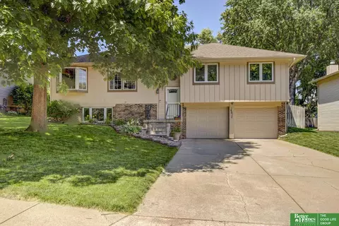 14812 Y Cir, Omaha, NE 68137