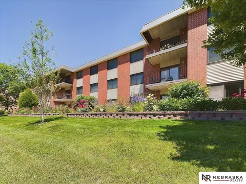 1540 N Cotner Blvd #B322, Lincoln, NE 68505