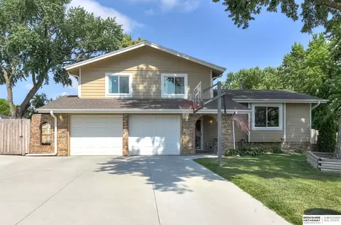 13936 X Cir, Omaha, NE 68137