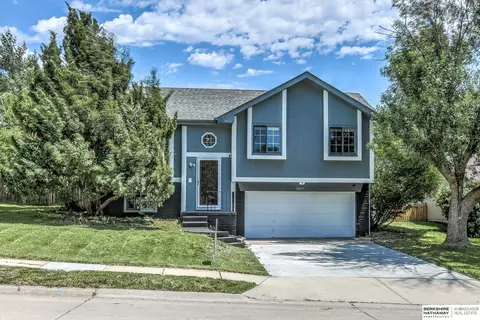 8217 S 152nd St, Omaha, NE 68138
