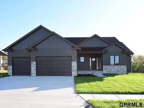 4545 S 203 St, Elkhorn, NE 68022