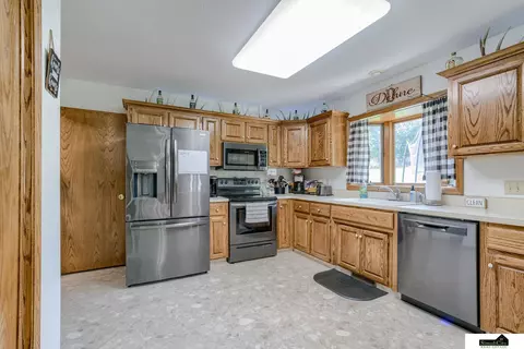 808 Eldora Ave, Weeping Water, NE 68463 photo 8