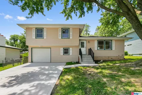 3201 Coffey Ave, Bellevue, NE 68123