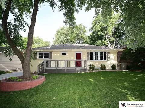 4741 S 57th St, Lincoln, NE 68516