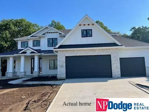 11 Balsam Cir, Council Bluffs, IA 51503