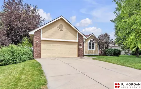 123 Wilma Rd, Papillion, NE 68133