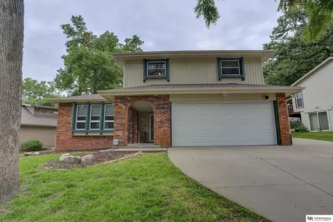 12710 Forestdale Dr, Bellevue, NE 68123