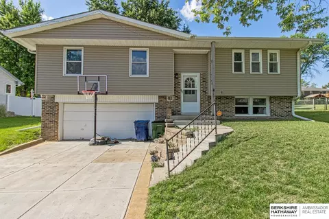 13205 Schirra St, Omaha, NE 68138