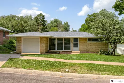 2024 Burnham St, Lincoln, NE 68502