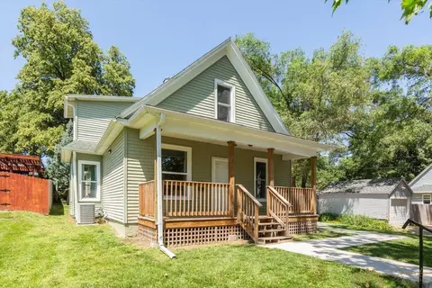 6212 Lake St, Omaha, NE 68104