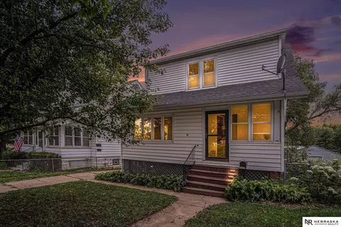 2352 S 35 Ave, Omaha, NE 68105