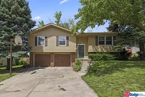 7306 S 49th Ave, Omaha, NE 68157