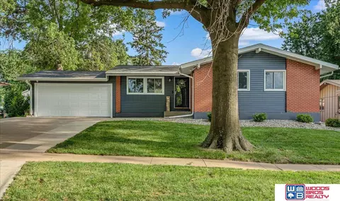 6901 Vine St, Lincoln, NE 68505