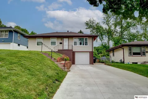 2509 S 50th St, Omaha, NE 68106