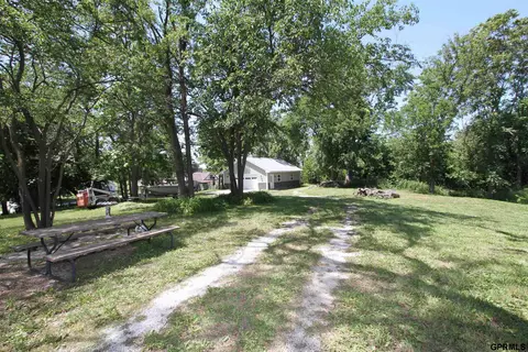 810 Virginia St, Bellevue, NE 68005