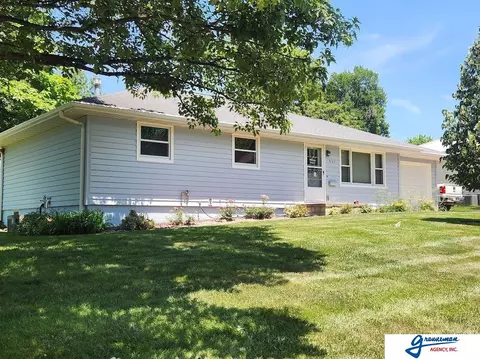 320 Swanson Dr, Syracuse, NE 68446