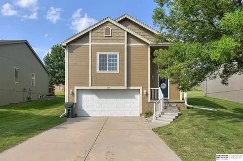 16013 Browne St, Omaha, NE 68116