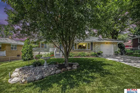 4522 Drexel St, Omaha, NE 68117