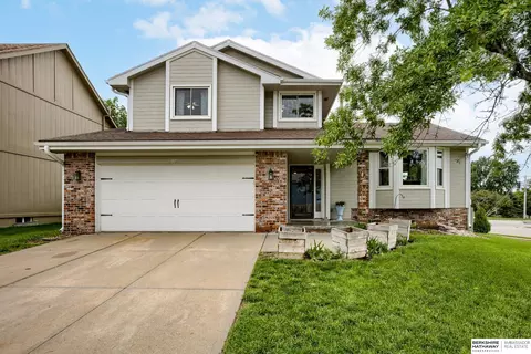 810 N 155th Ave, Omaha, NE 68154