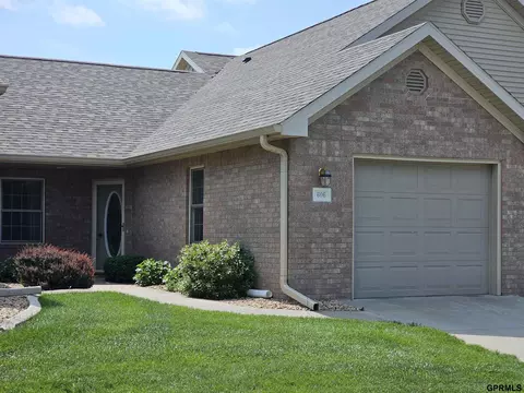 606 S 25th St S, Beatrice, NE 68310