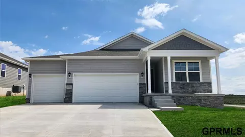 11751 S 189th St, Gretna, NE 68028