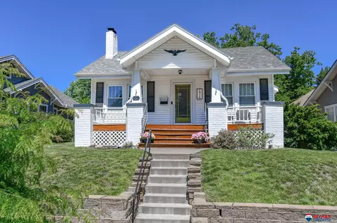 1924 Perkins Blvd, Lincoln, NE 68502