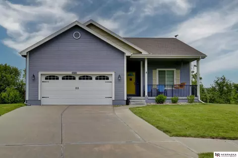 7120 N 138th Avenue Cir, Omaha, NE 68142