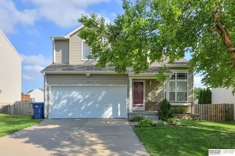 11103 Black St, Omaha, NE 68142
