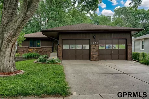 1030 N 41st St, Lincoln, NE 68503