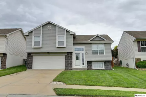 16506 Burdette St, Omaha, NE 68116