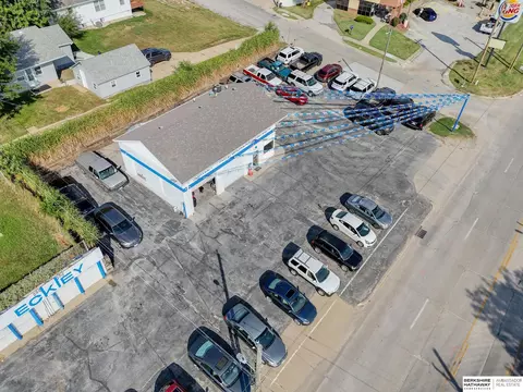 4204 E St, Omaha, NE 68107 photo 8